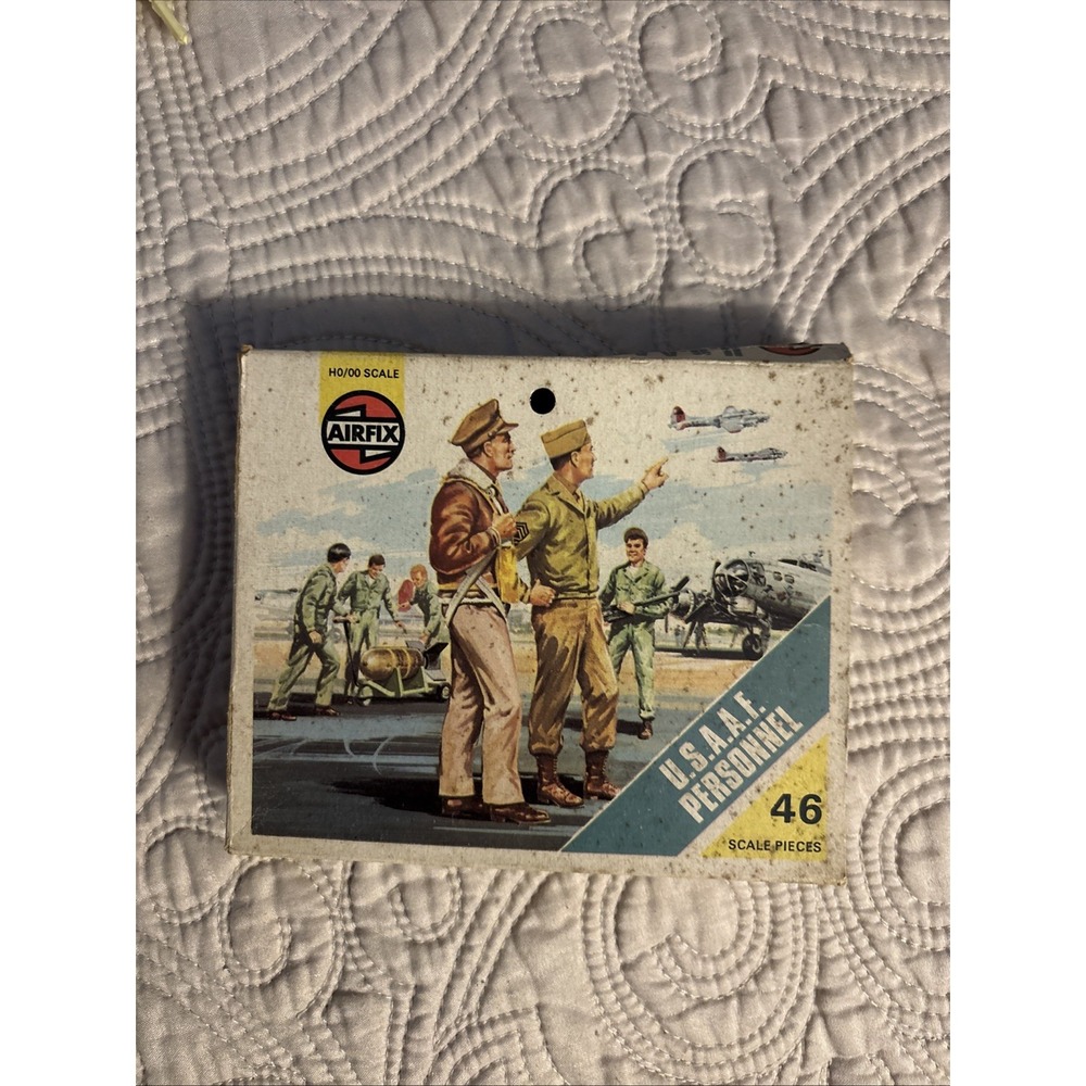 Airfix HO/OO #01748-8 U.S.A.A.F. Personnel 46 Pieces Open Box